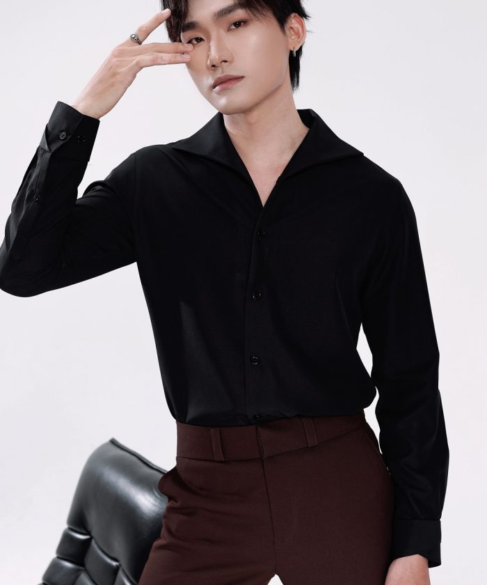 SƠ MI ĐEN CỔ NHẠN